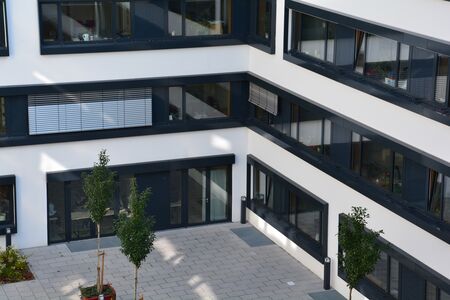 Bürogebäude mit Innenhof 
