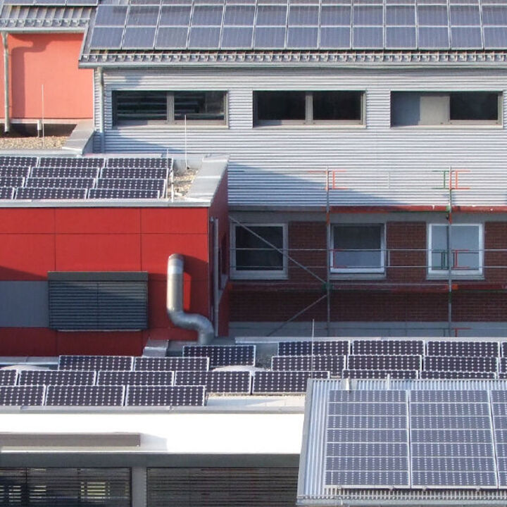 Photovoltaik Module auf Hausdächern